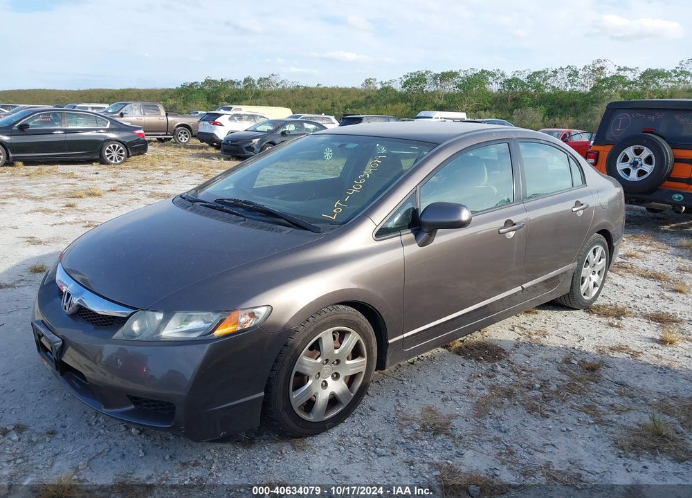 2010 HONDA CIVIC LX VIN: 2HGFA1F57AH552447