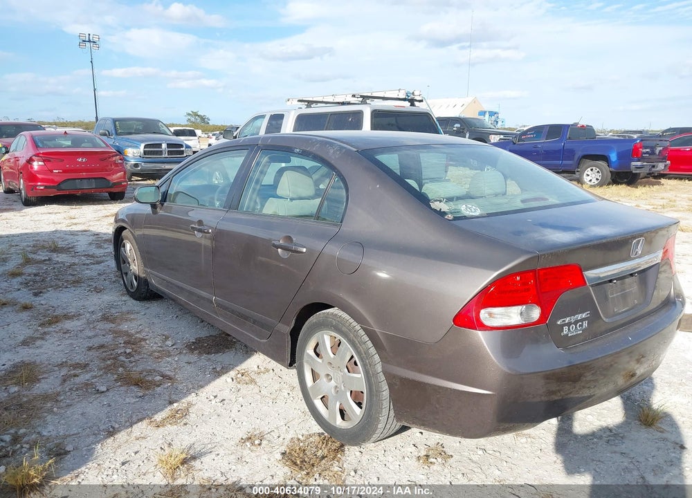 2010 HONDA CIVIC LX VIN: 2HGFA1F57AH552447