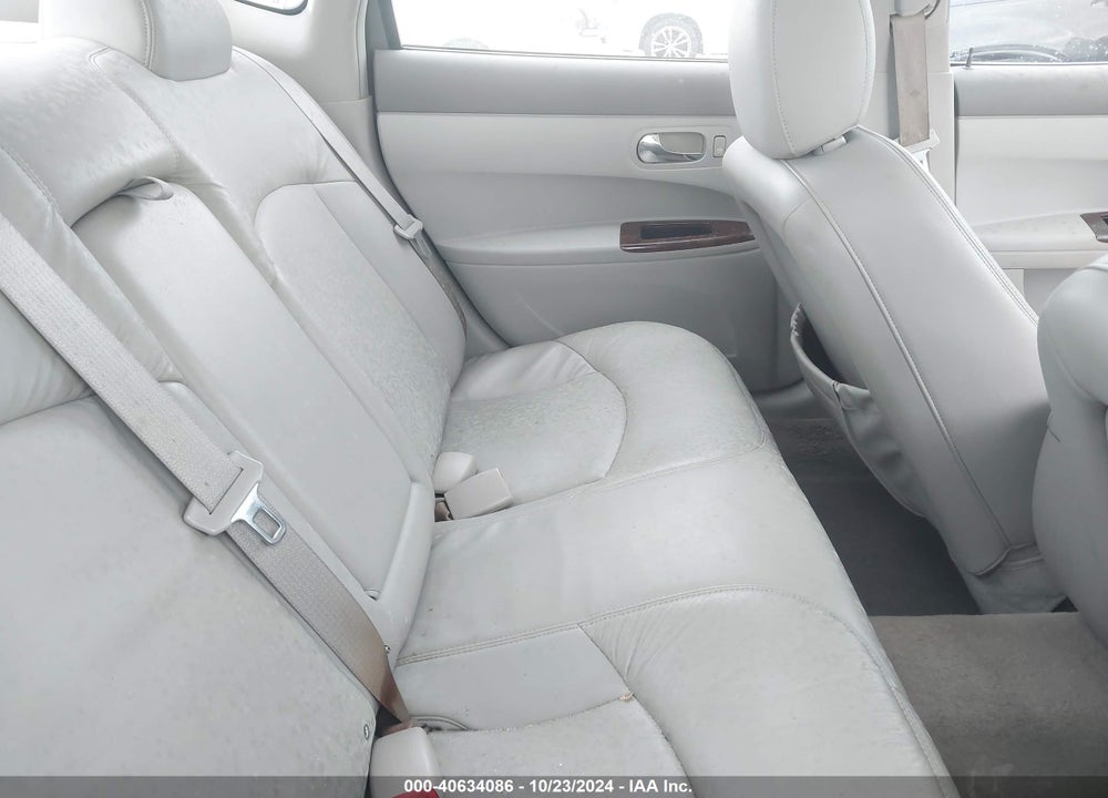 2008 BUICK LACROSSE CXL VIN: 2G4WD582381202179
