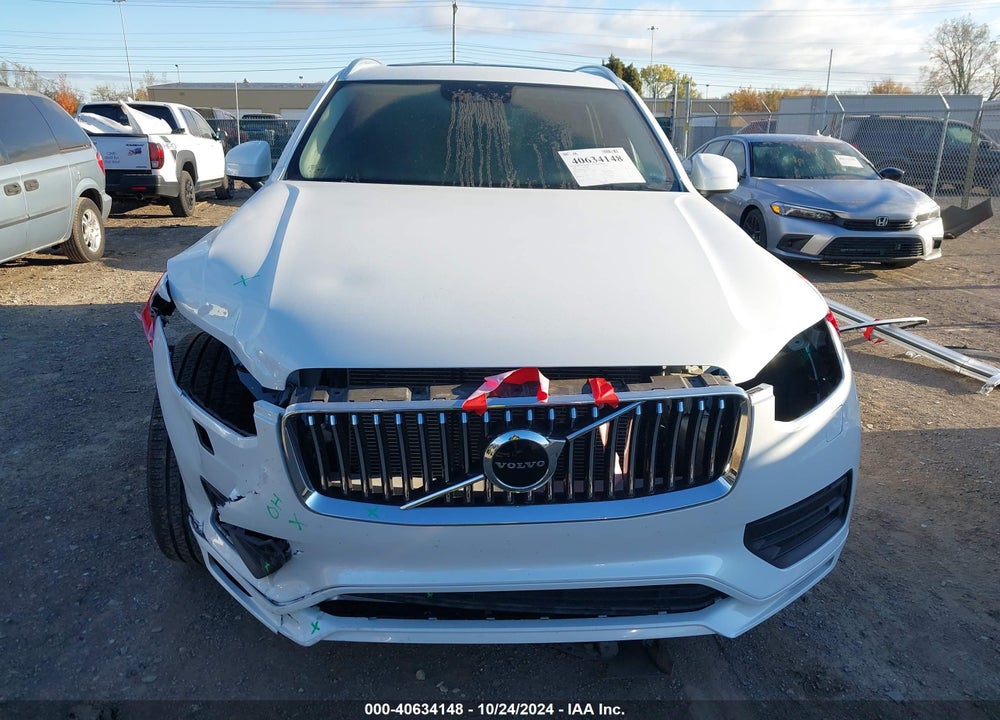2022 VOLVO XC90 T5 MOMENTUM 7 PASSENGER VIN: YV4102PK9N1793059