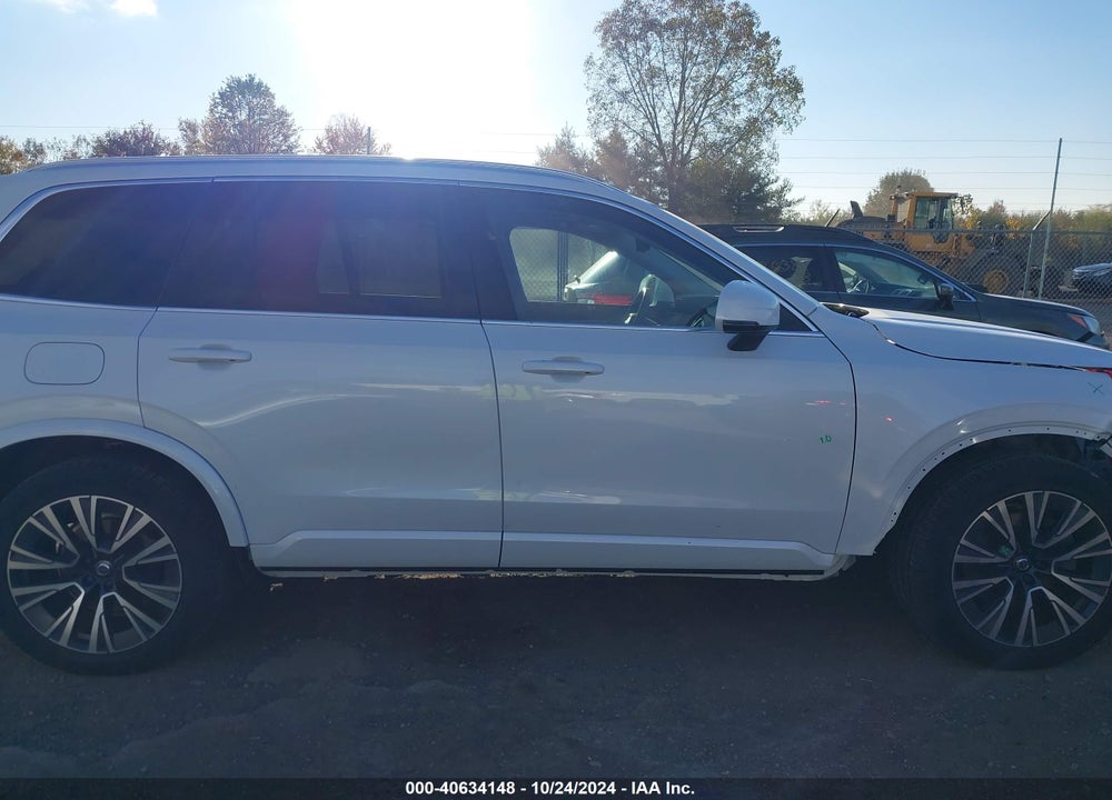 2022 VOLVO XC90 T5 MOMENTUM 7 PASSENGER VIN: YV4102PK9N1793059