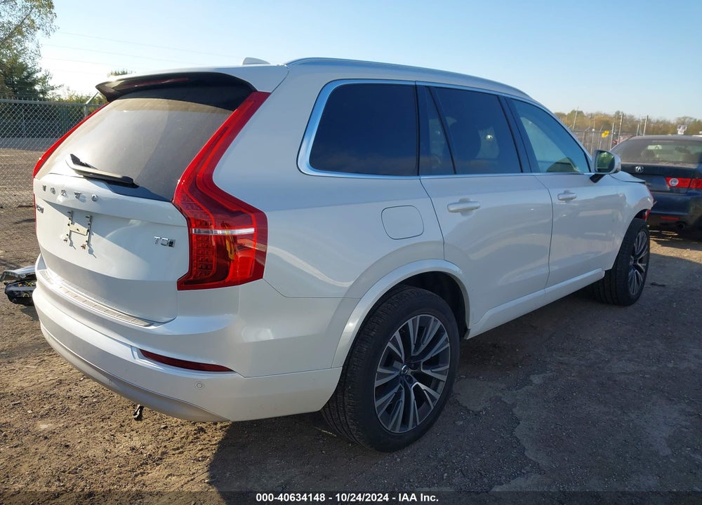 2022 VOLVO XC90 T5 MOMENTUM 7 PASSENGER VIN: YV4102PK9N1793059