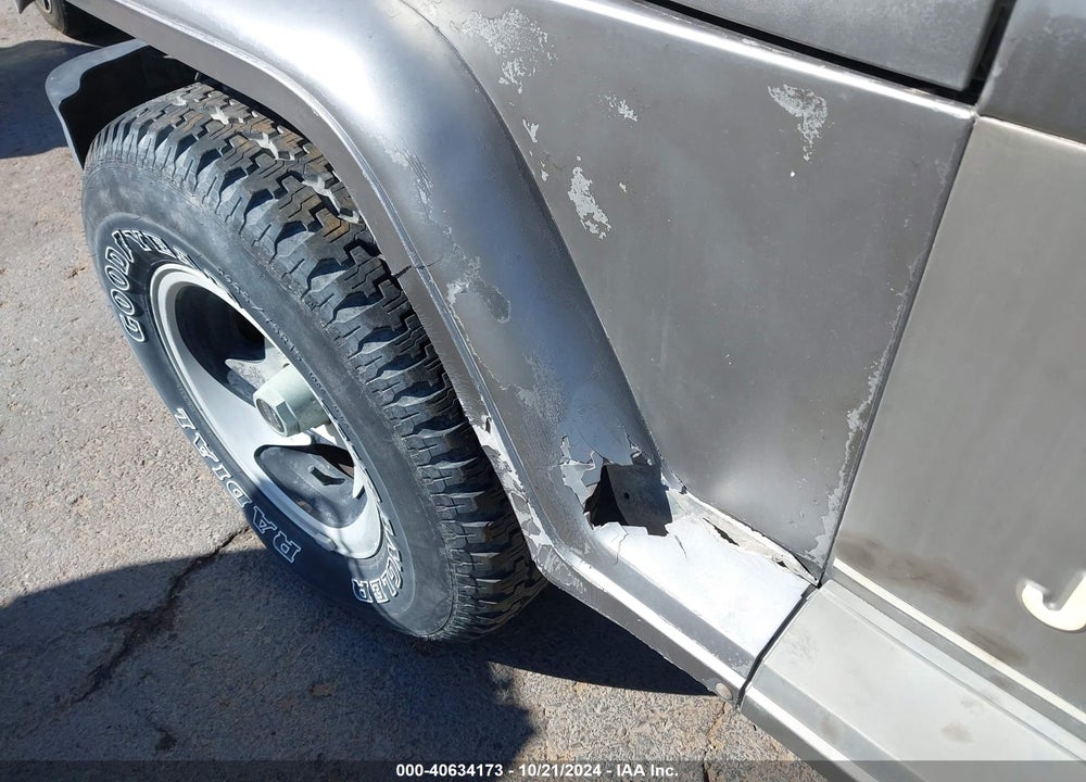 1990 JEEP WRANGLER / YJ SAHARA VIN: 2J4FY49T5LJ529468