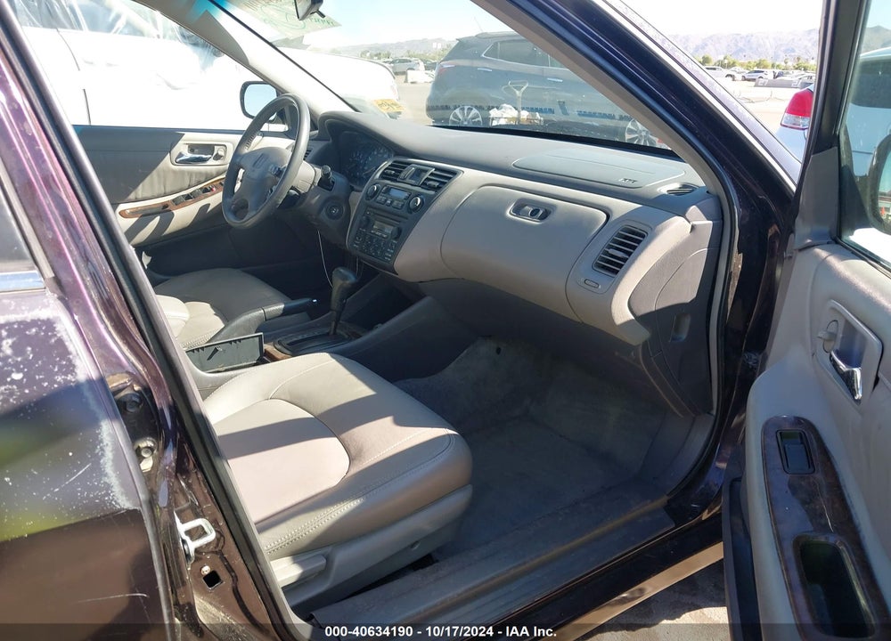 1998 HONDA ACCORD EX V6 VIN: 1HGCG1650WA058552