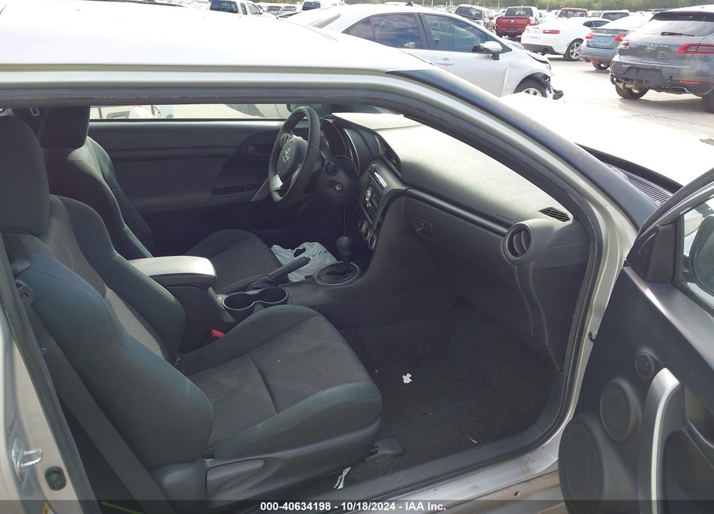 2011 SCION TC VIN: JTKJF5C79B3015504