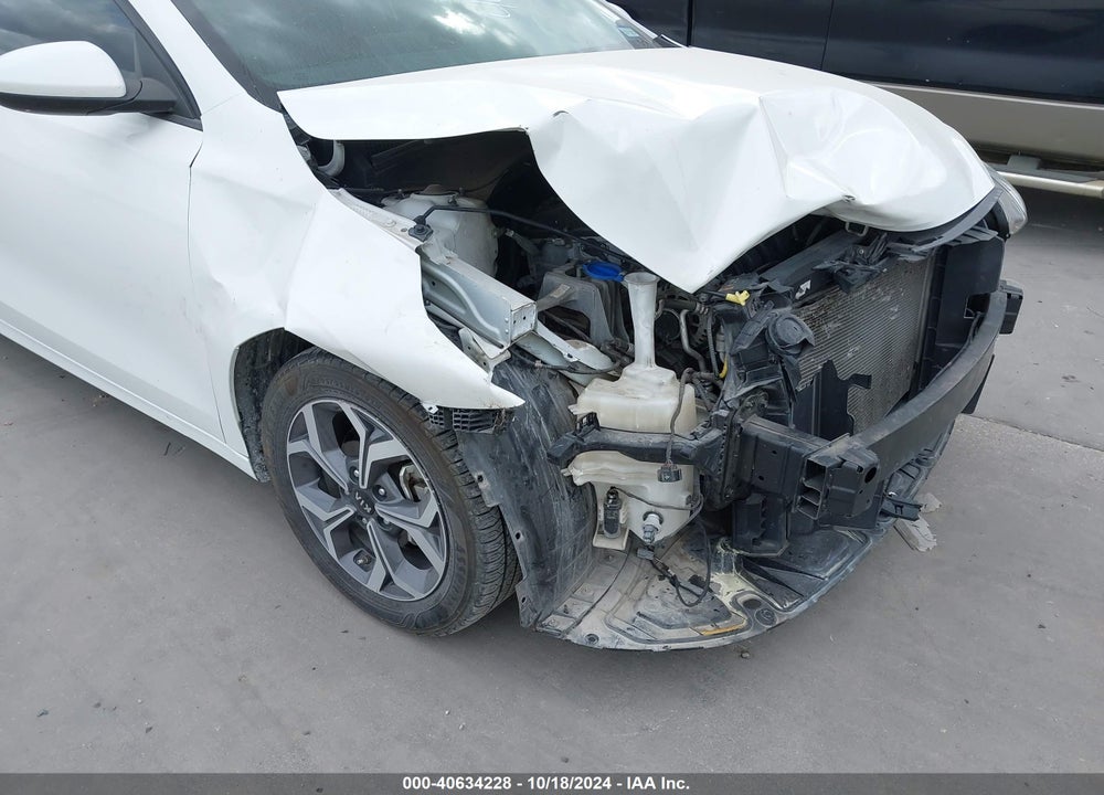 2019 KIA FORTE LXS VIN: 3KPF24ADXKE113431