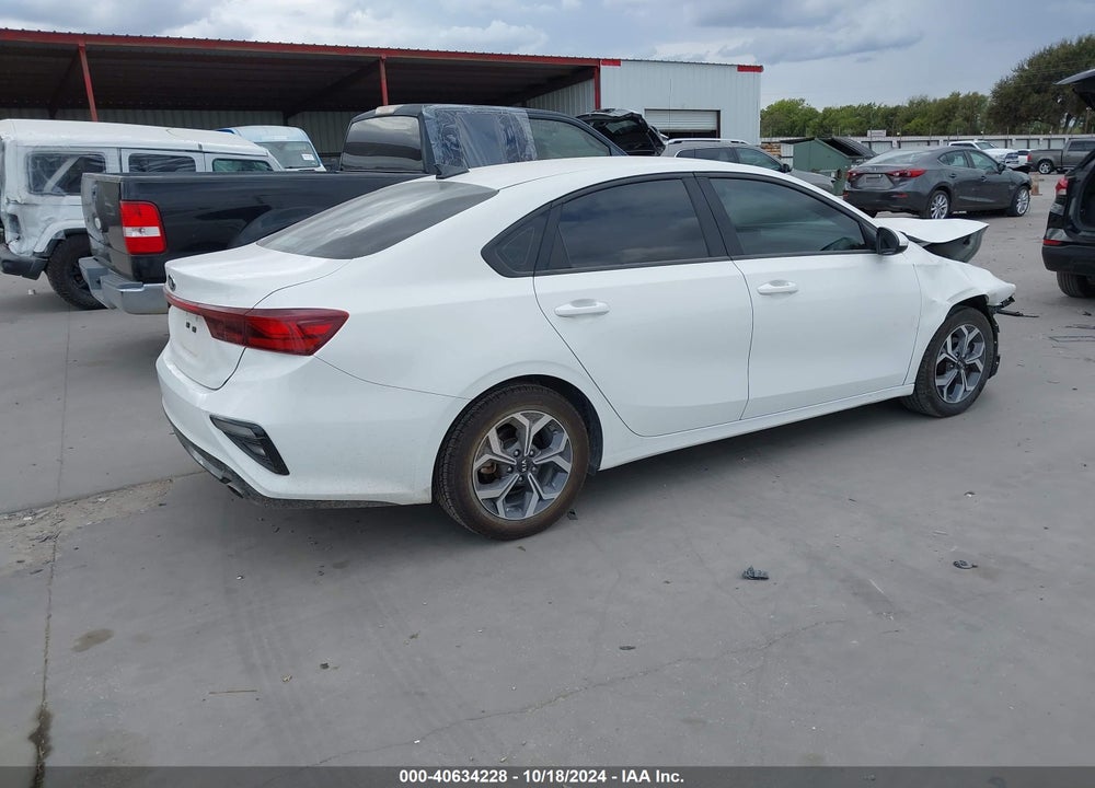 2019 KIA FORTE LXS VIN: 3KPF24ADXKE113431