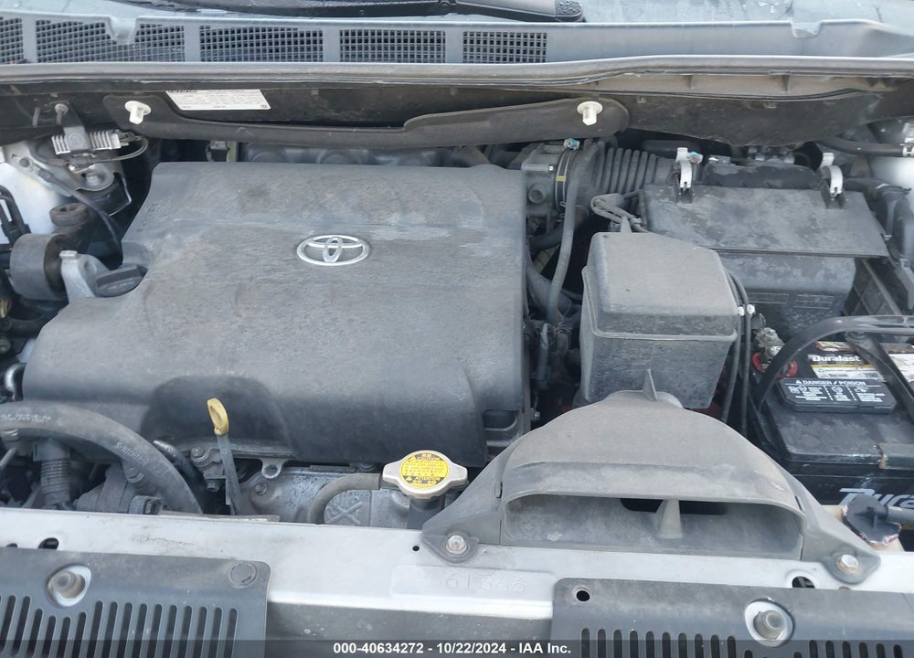 2015 TOYOTA SIENNA LE 8 PASSENGER VIN: 5TDKK3DC8FS537049