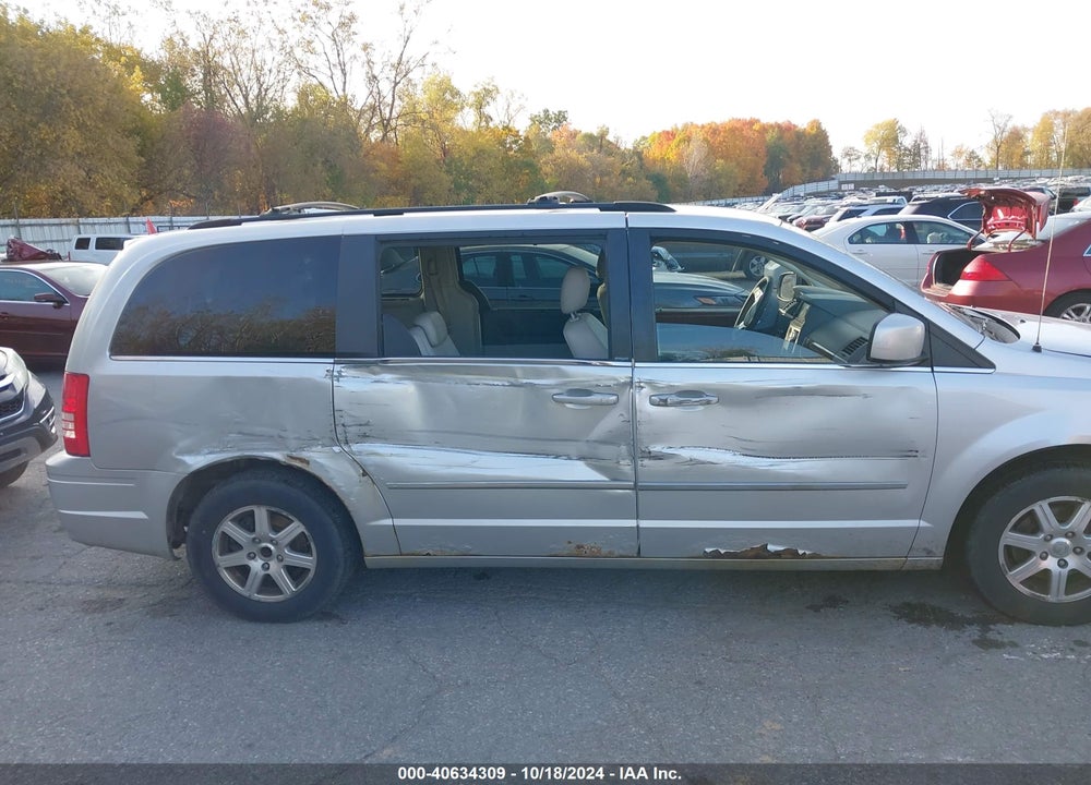 2009 CHRYSLER TOWN & COUNTRY TOURING VIN: 2A8HR54189R509323