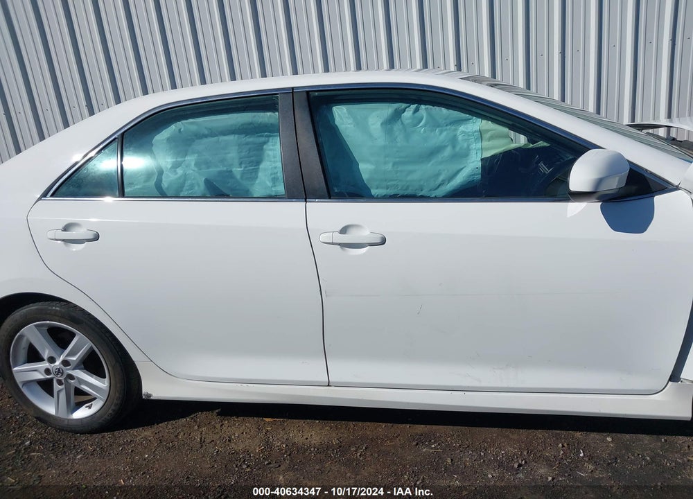 2014 TOYOTA CAMRY SE VIN: 4T1BF1FKXEU826677