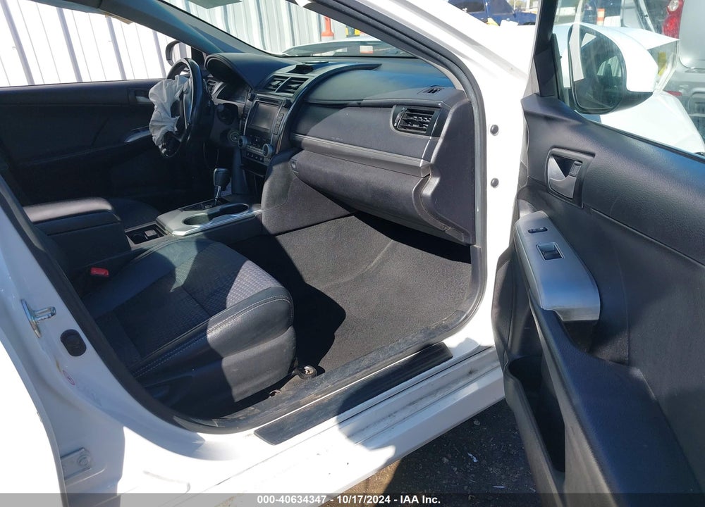 2014 TOYOTA CAMRY SE VIN: 4T1BF1FKXEU826677