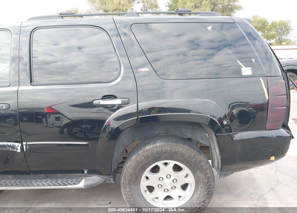 2008 CHEVROLET TAHOE LT VIN: 1GNFC13018R162527