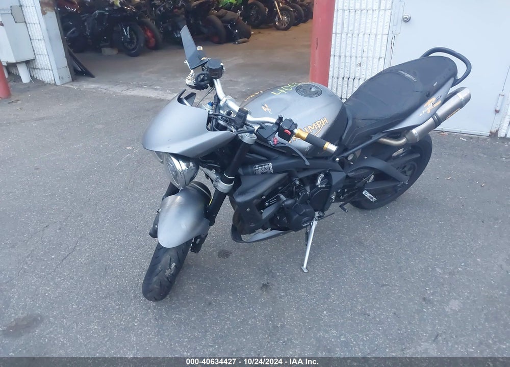 2009 TRIUMPH MOTORCYCLE STREET TRIPLE R VIN: SMTD02NE09J400358
