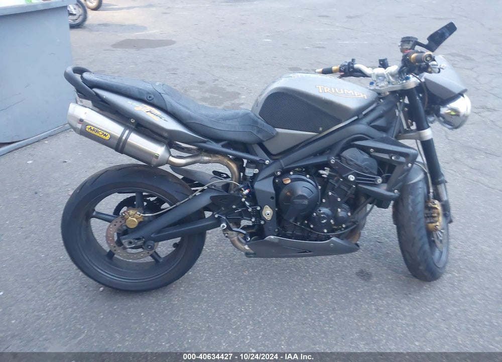 2009 TRIUMPH MOTORCYCLE STREET TRIPLE R VIN: SMTD02NE09J400358