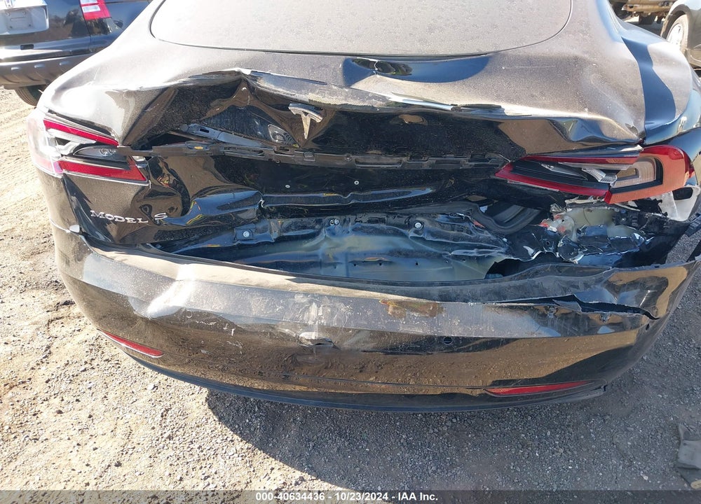 2018 TESLA MODEL S 100D/75D/P100D VIN: 5YJSA1E48JF243923