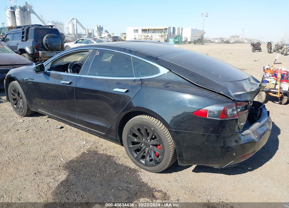 2018 TESLA MODEL S 100D/75D/P100D VIN: 5YJSA1E48JF243923