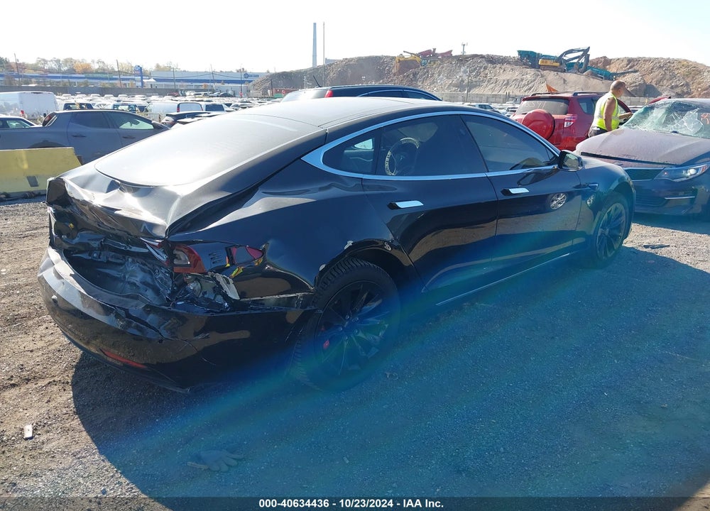 2018 TESLA MODEL S 100D/75D/P100D VIN: 5YJSA1E48JF243923