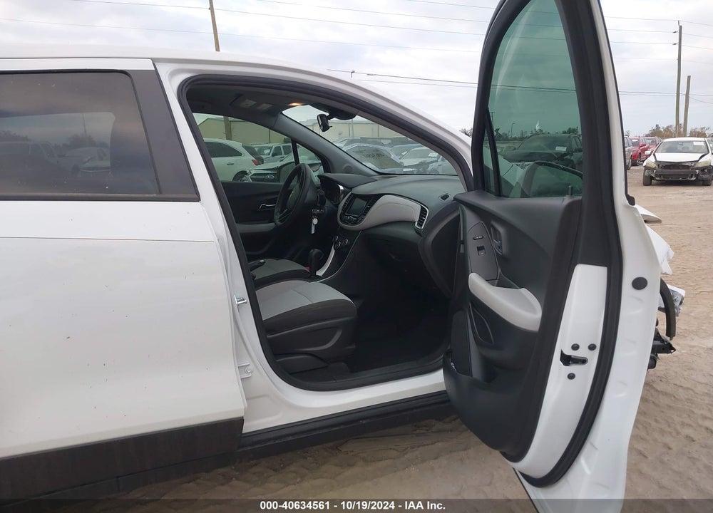 2022 CHEVROLET TRAX AWD LS VIN: KL7CJNSM0NB506640