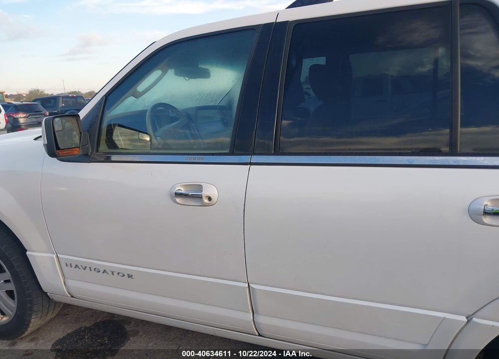 2012 LINCOLN NAVIGATOR VIN: 5LMJJ2H50CEL01560