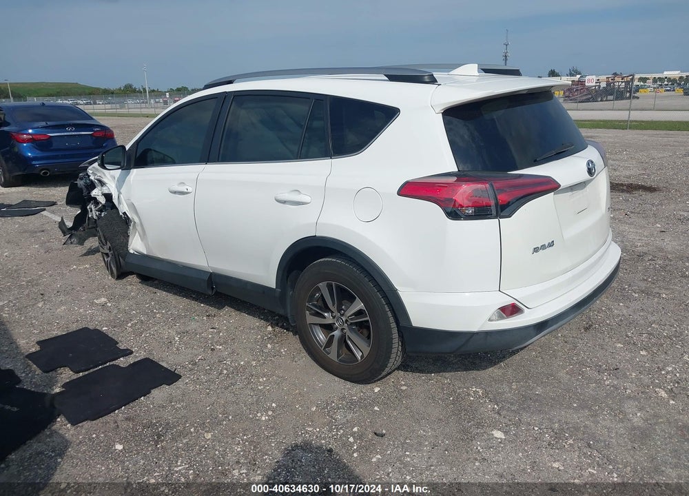 2018 TOYOTA RAV4 ADVENTURE/XLE VIN: 2T3WFREV0JW519564