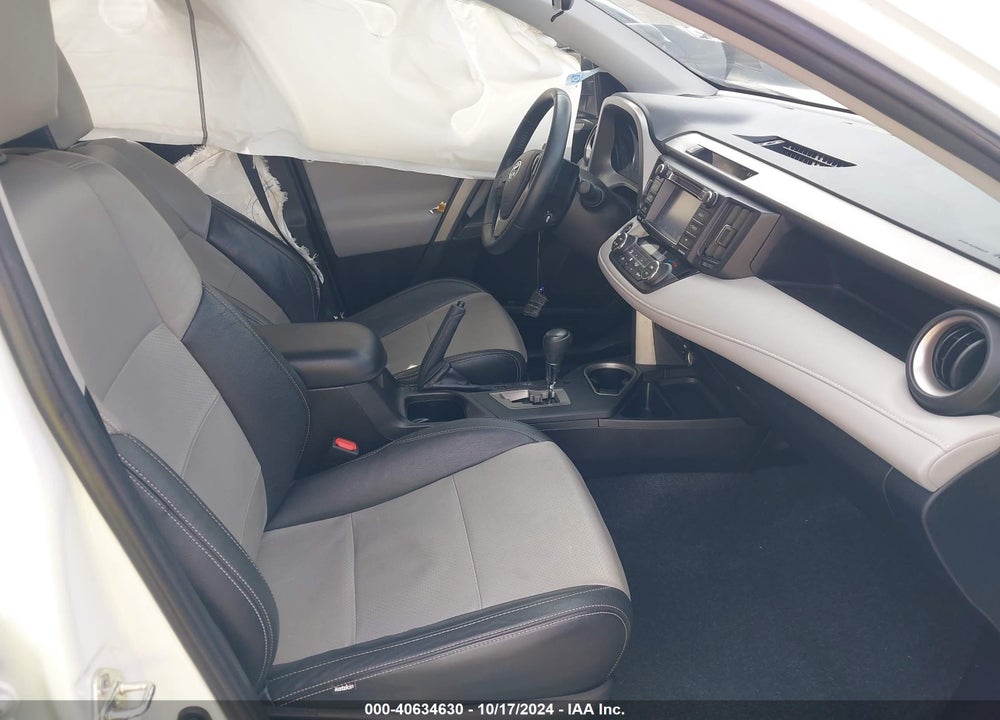 2018 TOYOTA RAV4 ADVENTURE/XLE VIN: 2T3WFREV0JW519564