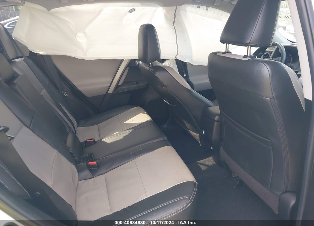 2018 TOYOTA RAV4 ADVENTURE/XLE VIN: 2T3WFREV0JW519564
