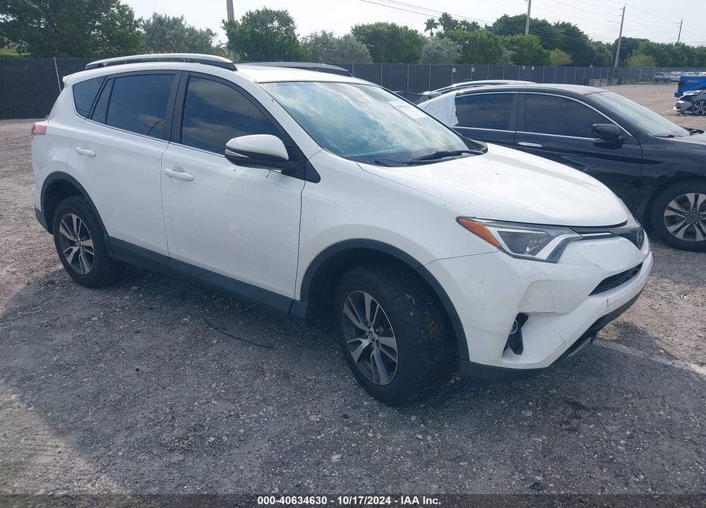 2018 TOYOTA RAV4 ADVENTURE/XLE VIN: 2T3WFREV0JW519564