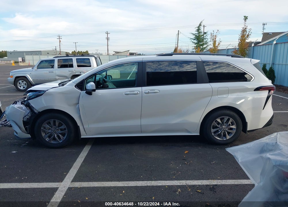 2024 TOYOTA SIENNA LE VIN: 5TDKSKFC9RS145533