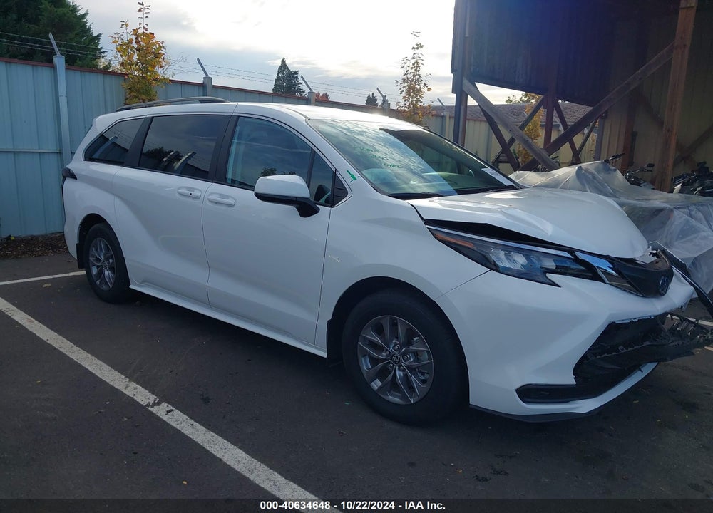 2024 TOYOTA SIENNA LE VIN: 5TDKSKFC9RS145533