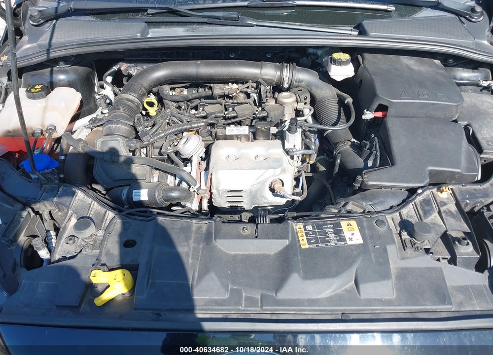 2018 FORD FOCUS SE VIN: 1FADP3FE3JL330366