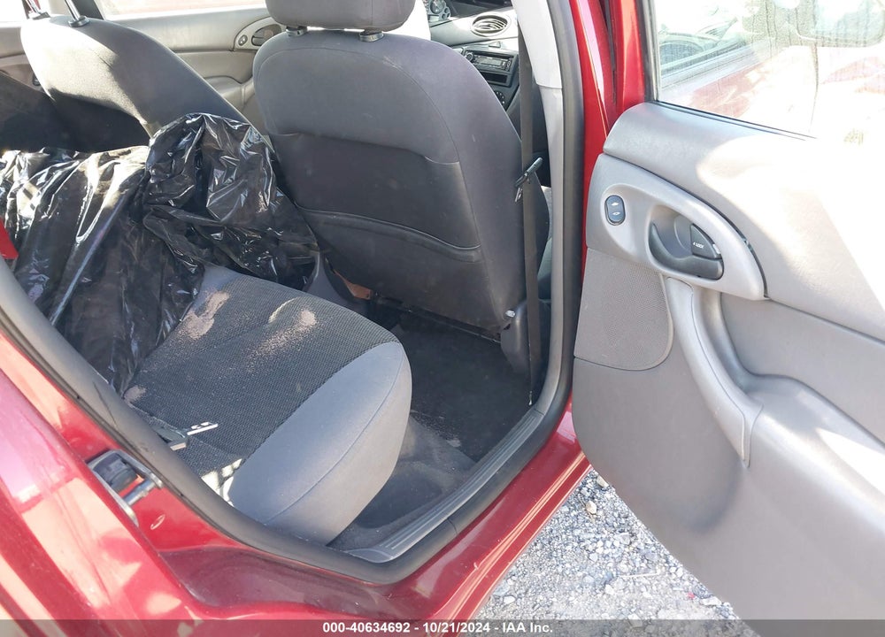 2004 FORD FOCUS SE VIN: 1FAFP34334W168882