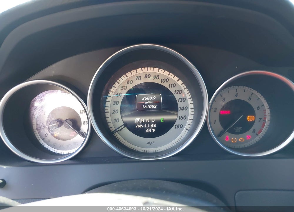 2013 MERCEDES-BENZ C 250 LUXURY/SPORT VIN: WDDGF4HB7DR242415