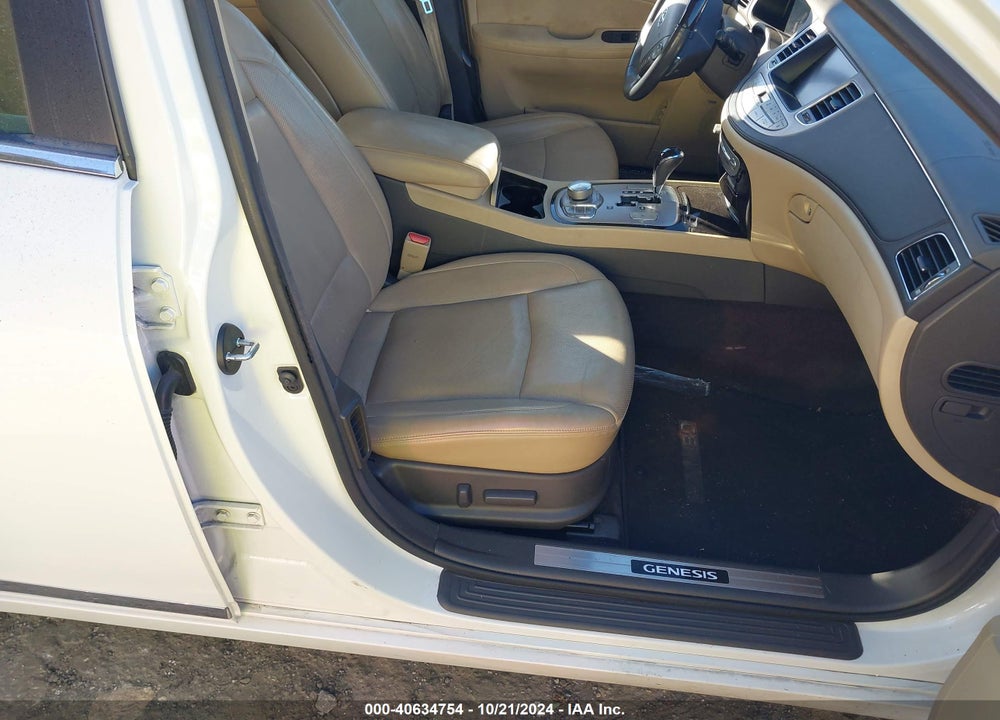 2010 HYUNDAI GENESIS VIN: KMHGC4DF5AU096242