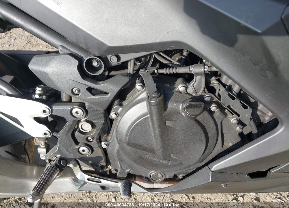 2023 KAWASAKI EX400 VIN: JKAEXKG18PDAK3067