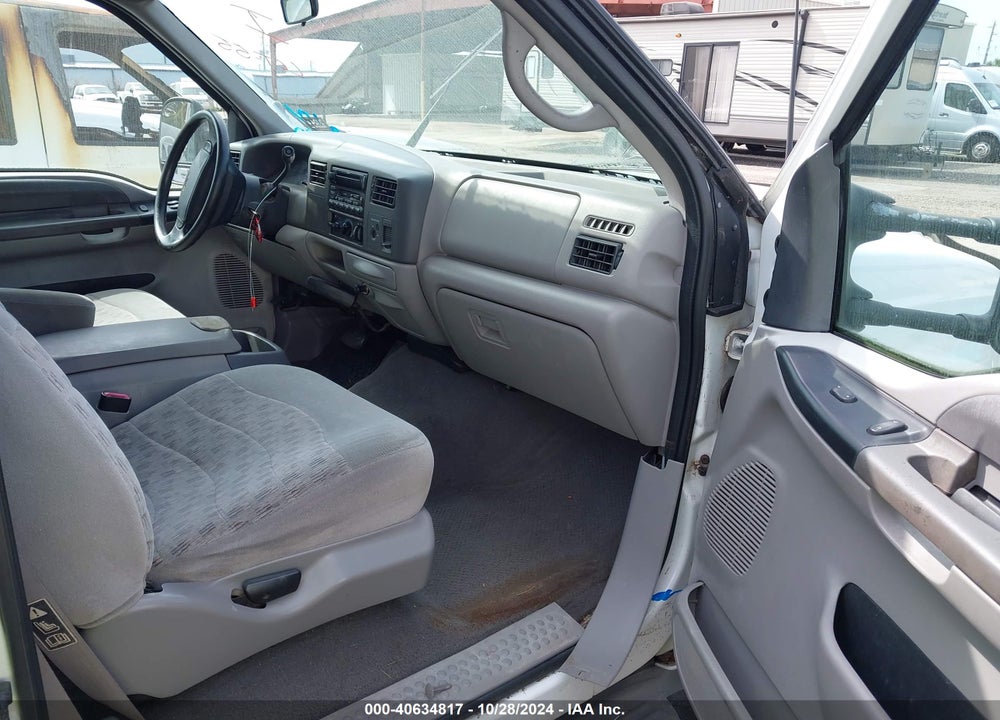 2000 FORD F-350 LARIAT/XL/XLT VIN: 1FTWX32F2YEA60207