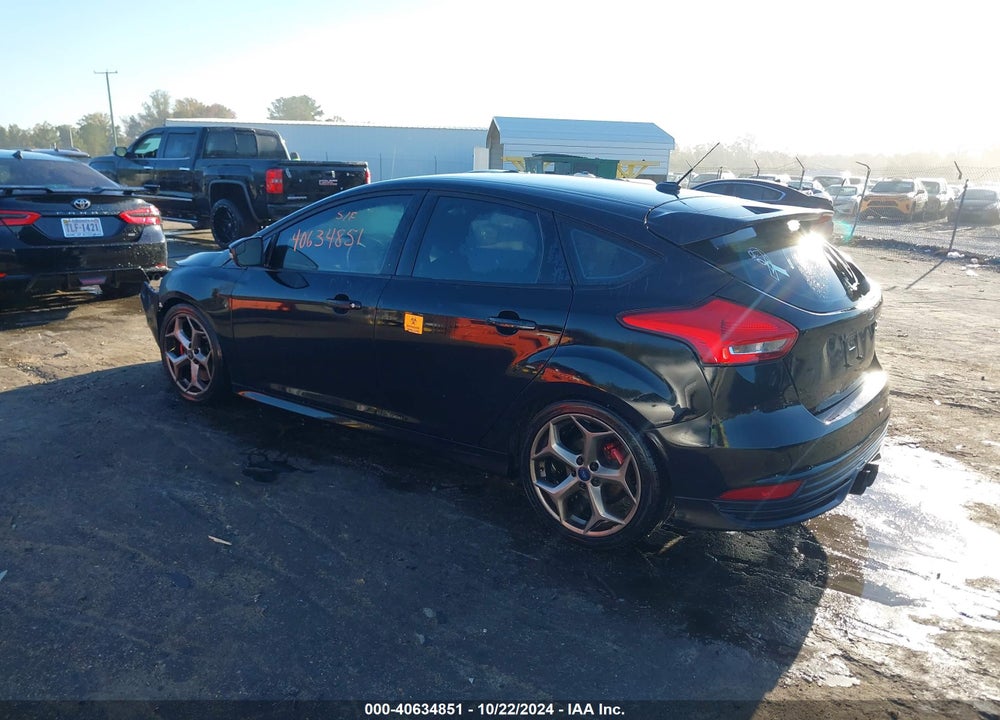 2016 FORD FOCUS ST VIN: 1FADP3L92GL305278