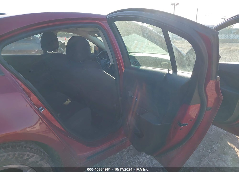 2014 CHEVROLET CRUZE 1LT AUTO VIN: 1G1PC5SB6E7324613
