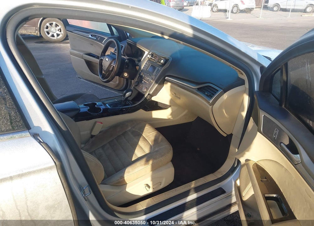 2015 FORD FUSION SE VIN: 3FA6P0H78FR196940