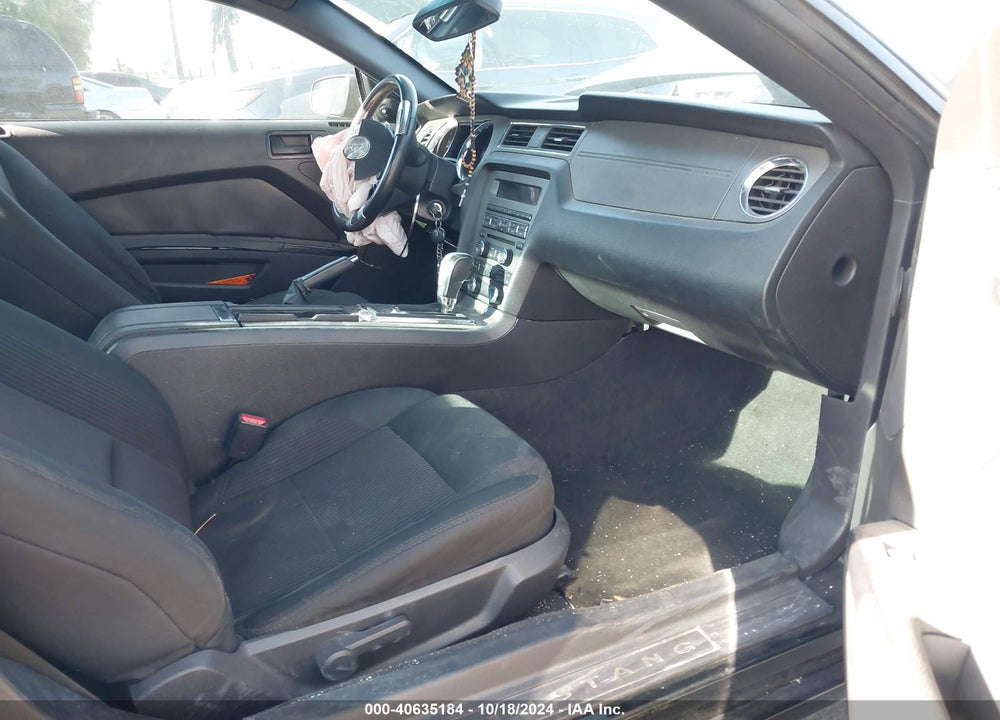 2014 FORD MUSTANG V6 VIN: 1ZVBP8AM2E5254157