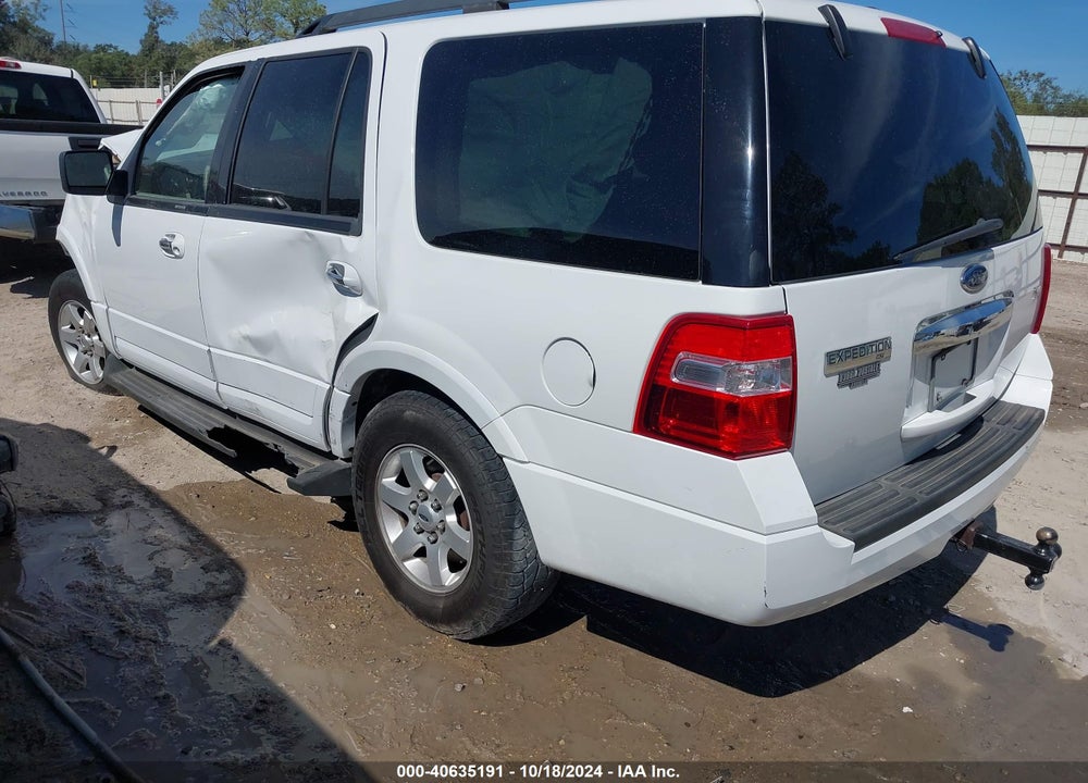 2010 FORD EXPEDITION XLT VIN: 1FMJU1F59AEB45622