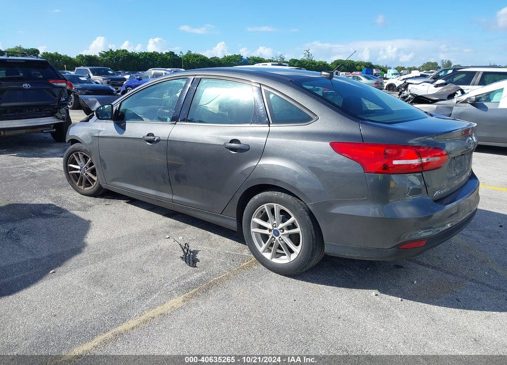 2015 FORD FOCUS SE VIN: 1FADP3F29FL200606