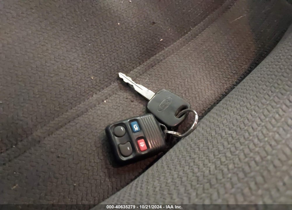 2000 FORD MUSTANG VIN: 1FAFP4048YF230657