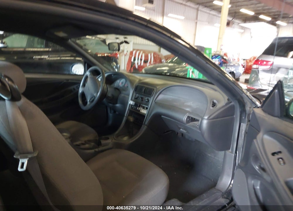 2000 FORD MUSTANG VIN: 1FAFP4048YF230657