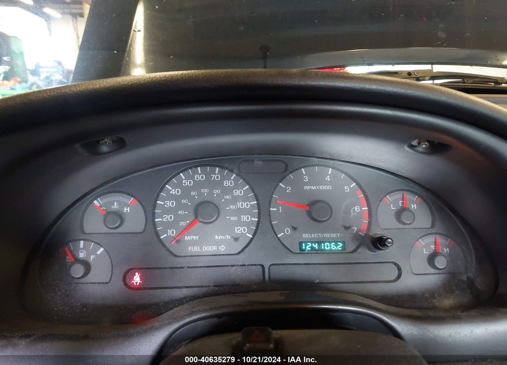 2000 FORD MUSTANG VIN: 1FAFP4048YF230657