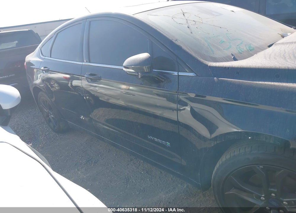 2018 FORD FUSION VIN: 3FA6P0LU1JR273282