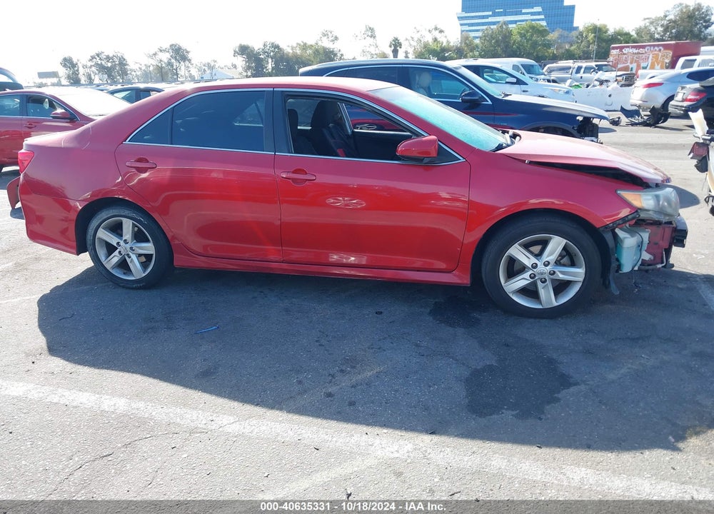 2014 TOYOTA CAMRY SE VIN: 4T1BF1FK5EU751113
