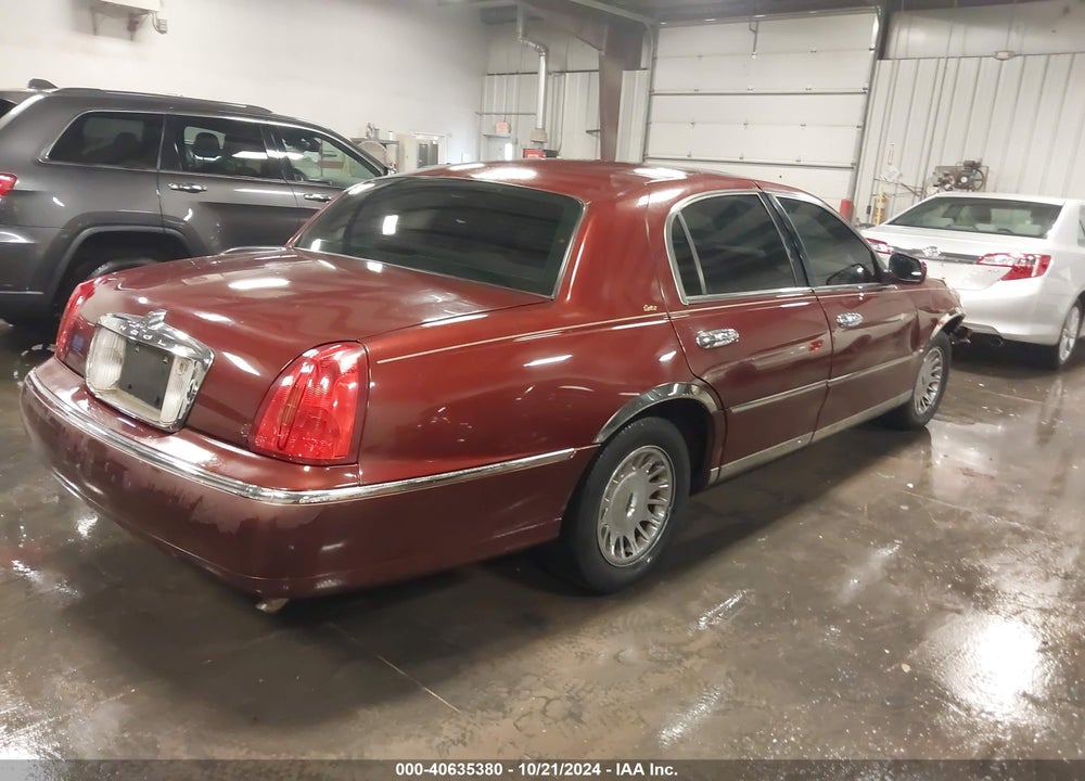 2000 LINCOLN TOWN CAR CARTIER VIN: 1LNHM83W7YY787642