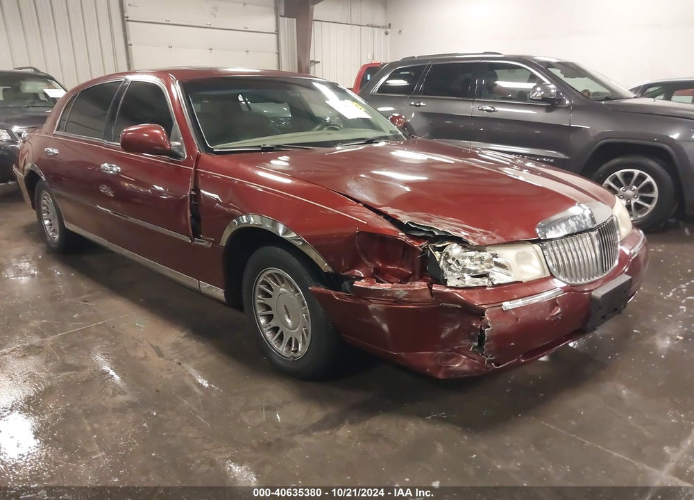 2000 LINCOLN TOWN CAR CARTIER VIN: 1LNHM83W7YY787642