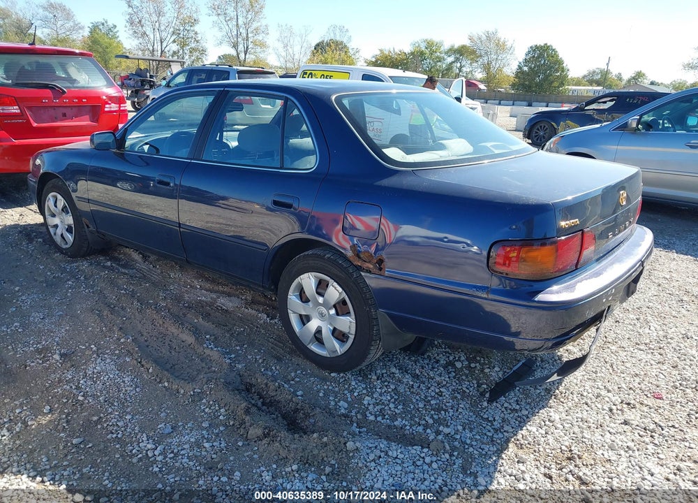 1995 TOYOTA CAMRY LE VIN: 4T1SK12E2SU866730