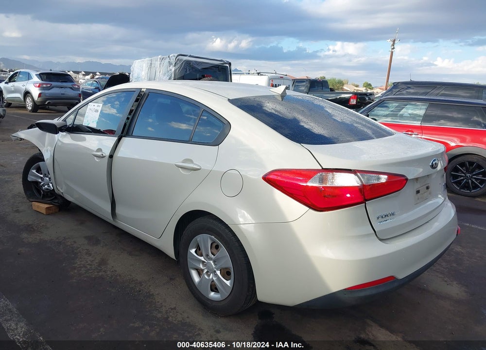 2015 KIA FORTE LX VIN: KNAFK4A62F5286313